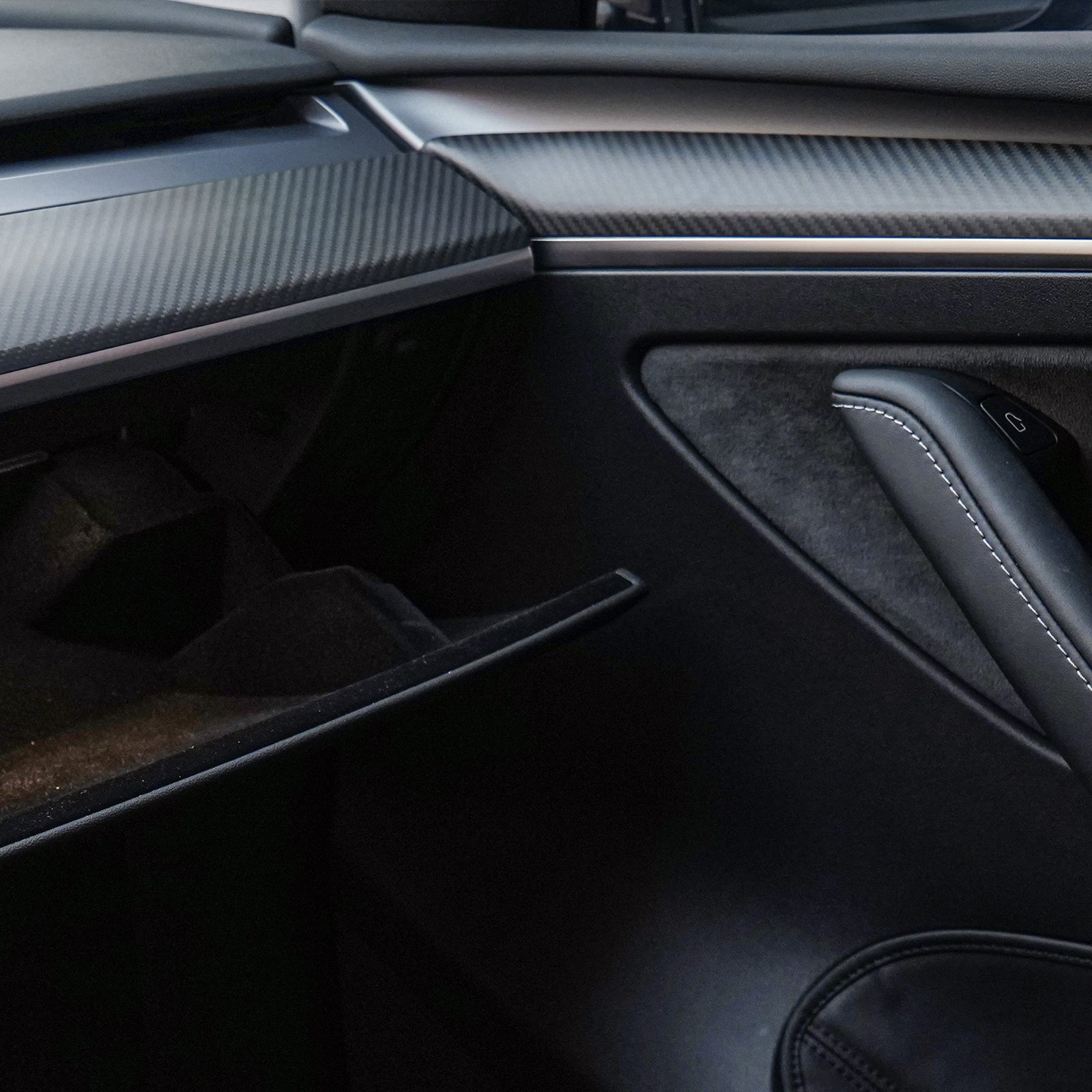Tesla Model 3/Y Carbon Fiber Door Panel Trim (2pcs)