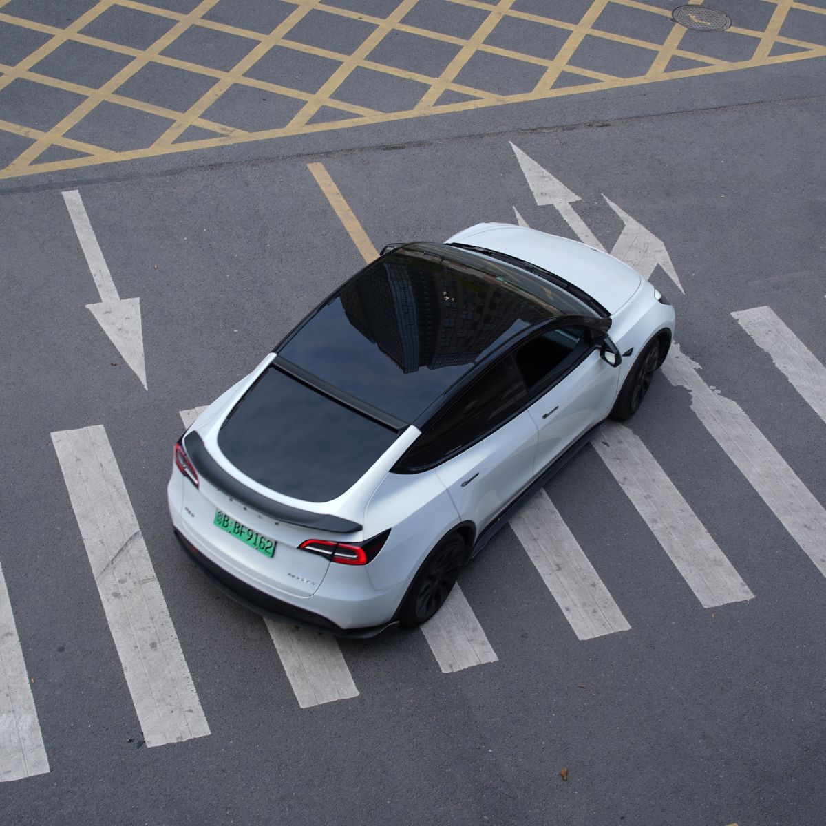 V-Style Carbon Fiber Spoiler for Model 3/Y